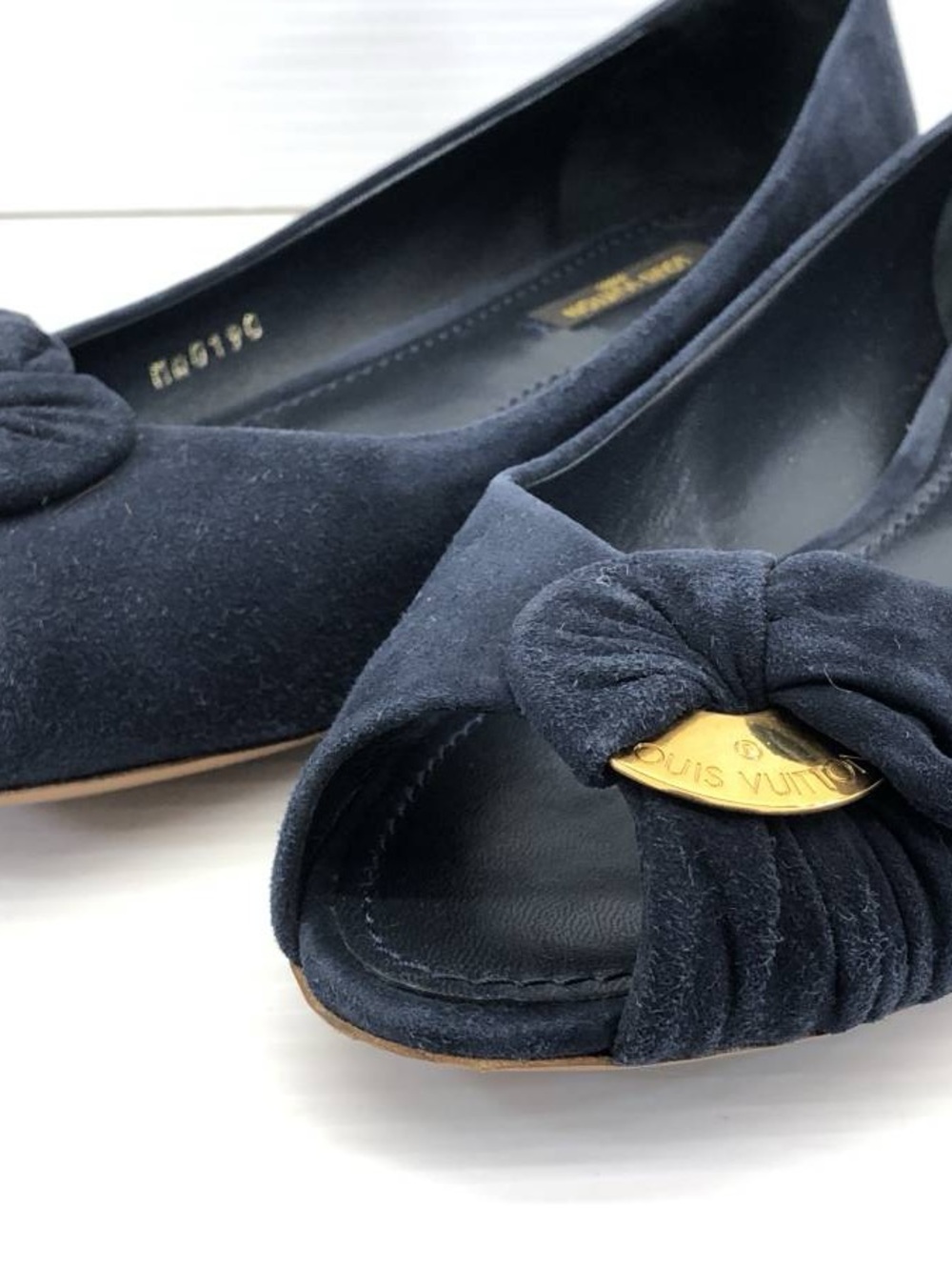 Louis Vuitton Navy Peep-Toe Bow Flats - Picture 2 of 10